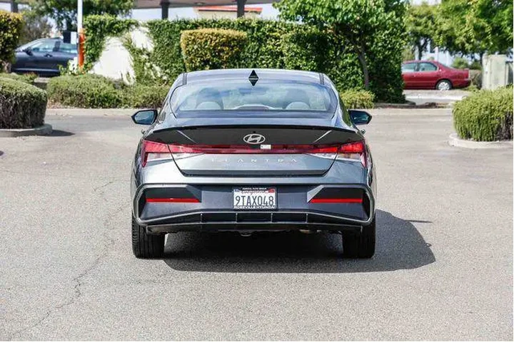 $22583 : Hyundai ELANTRA 2025 SEL Spo image 8