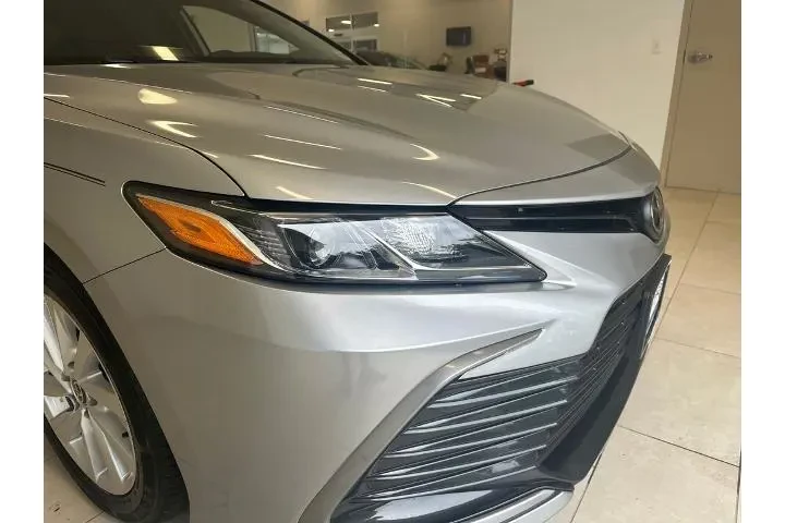 $24351 : Toyota Camry 2023 AWD LE 4dr image 9