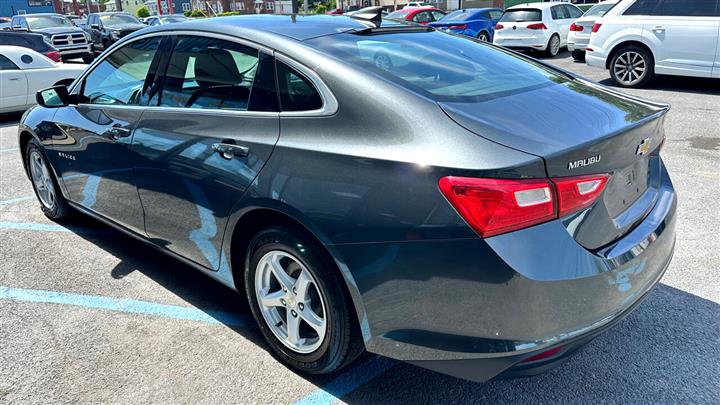 $15995 : 2018 Malibu image 4