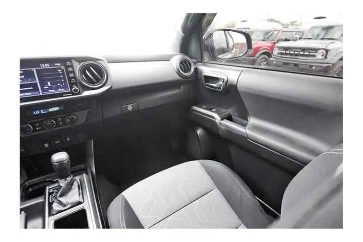 $31100 : Toyota Tacoma 2021 4x2 TRD O image 9