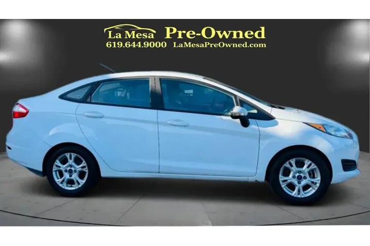 $6995 : 2015 Fiesta SE image 5