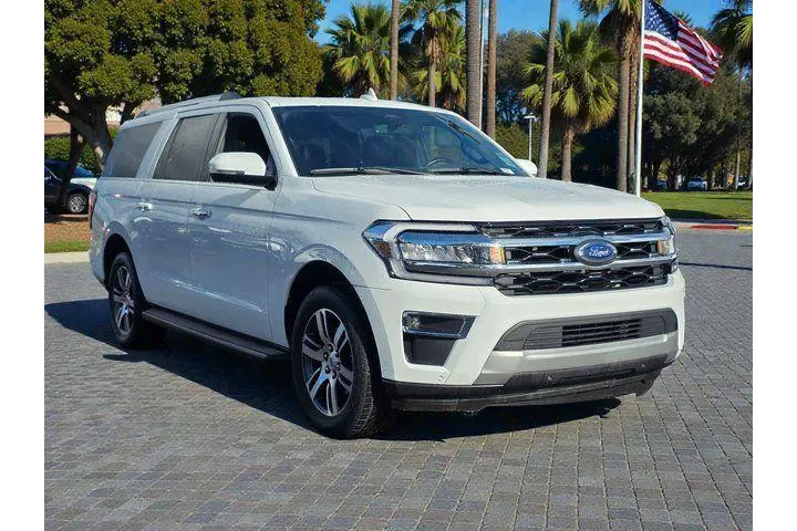 $39995 : Ford Expedition MAX 2024 4x2 image 4