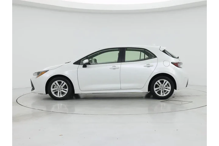 $21998 : Toyota Corolla Hatchback 202 image 3