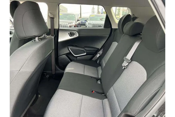 $16999 : Kia Soul 2023 LX 4dr Crossov image 10