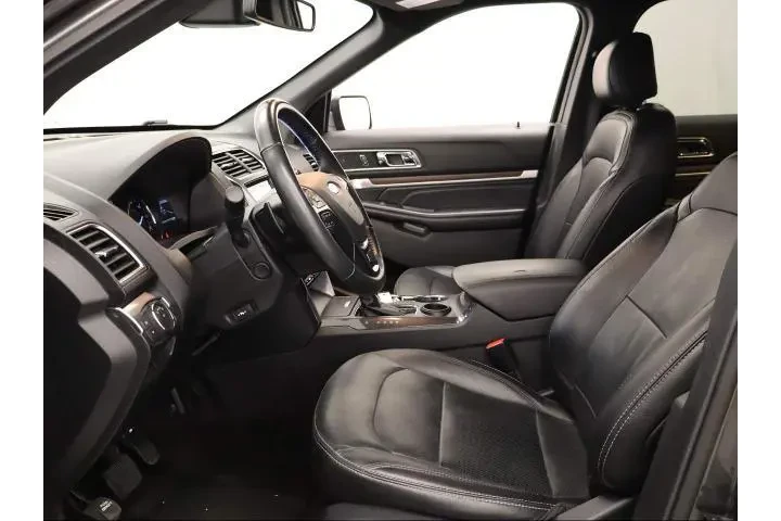 $12995 : Ford Explorer 2017 Limited 4 image 10