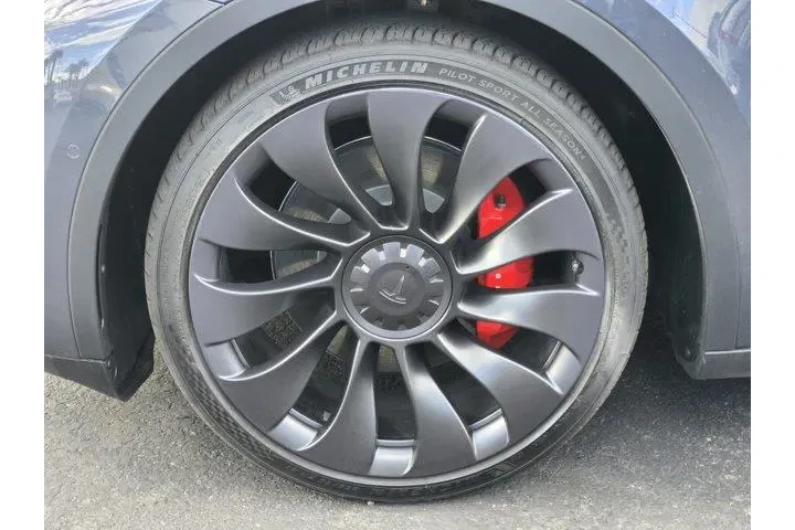 $33643 : Tesla Model Y 2022 AWD Perfo image 9