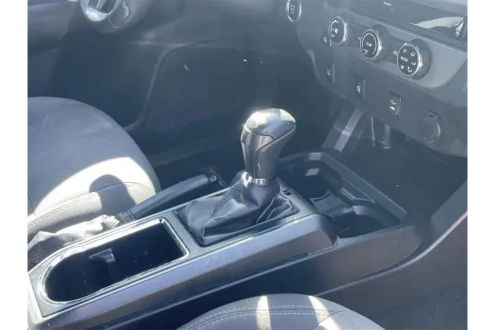 $24999 : Toyota Tacoma 2016 4x2 SR5 V image 8