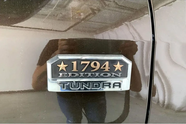 $39991 : Toyota Tundra 2021 4x4 1794 image 9