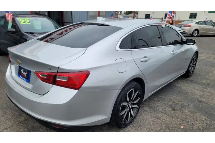 $12995 : 2017 Malibu LT image 4