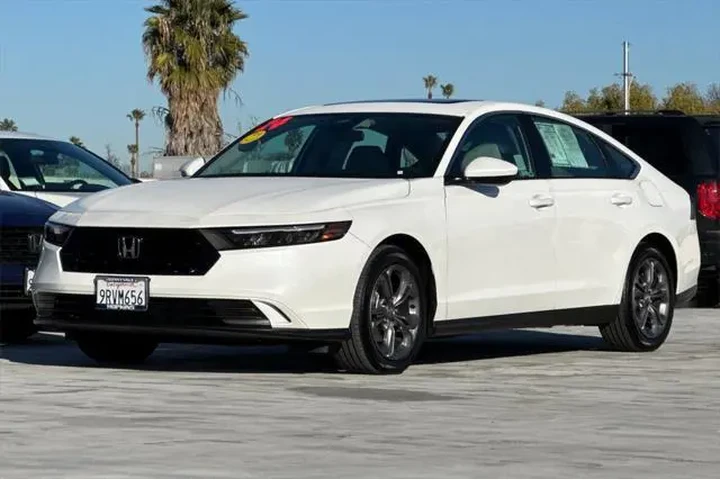 $26739 : Honda Accord 2024 EX 4dr Sed image 7