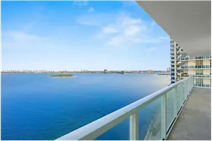 $4200 : Rental property with 1 bedro image 1