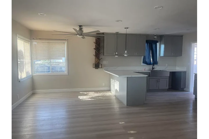 $1175 : Garden Grove 3 & 2 image 5