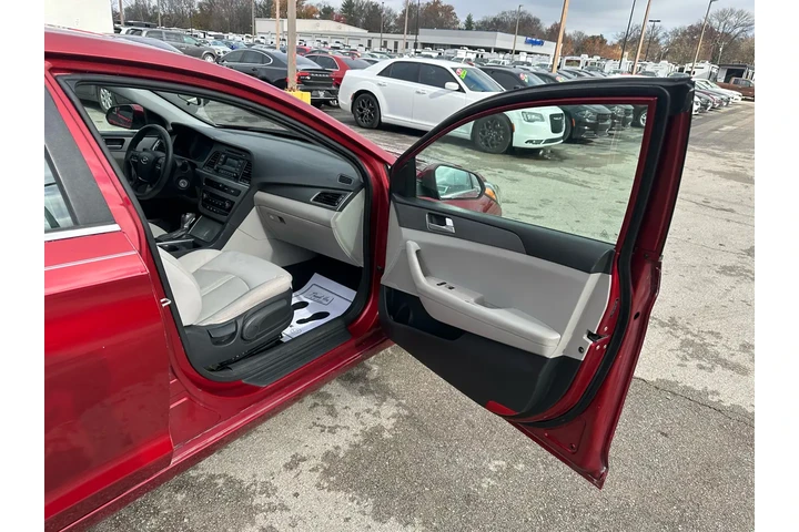 $6980 : 2015 Sonata 4dr Sdn 2.4L SE P image 8