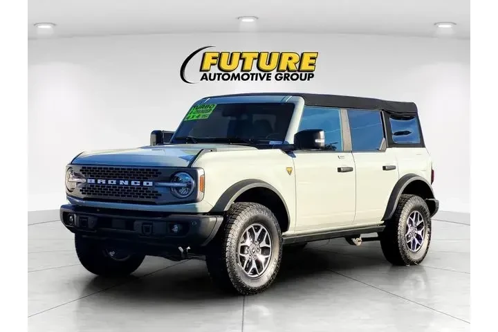 $39987 : Ford Bronco 2023 4x4 Base Ad image 8