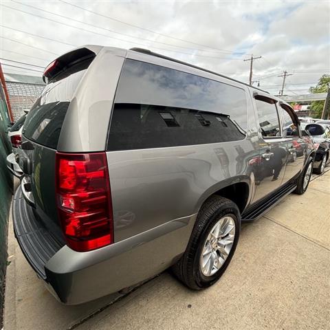 $8995 : 2007 Suburban LT2 1500 4WD image 4