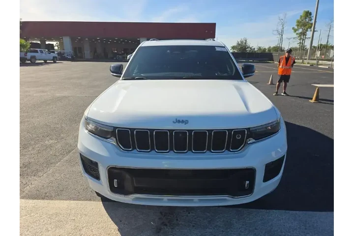 $26990 : Jeep Grand Cherokee L 2022 4 image 2