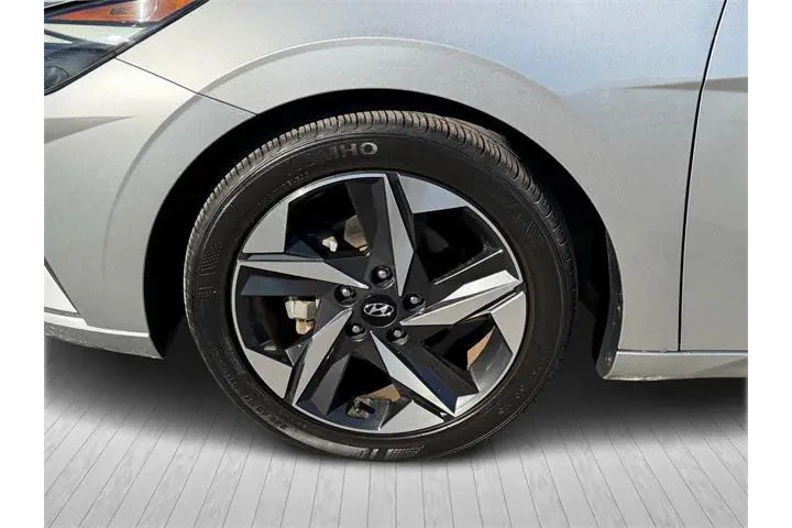 $17635 : Hyundai ELANTRA 2023 SEL 4dr image 6