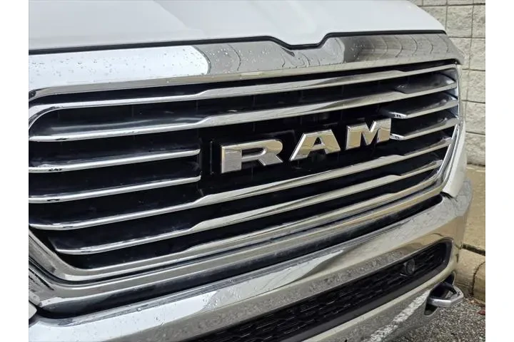 $29866 : Ram 1500 2019 4x4 Laramie Lo image 9