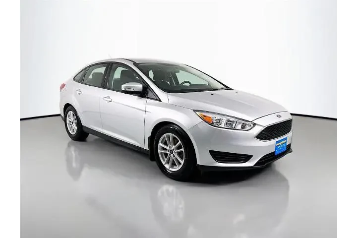 $11752 : Ford Focus 2017 SE 4dr Sedan image 1