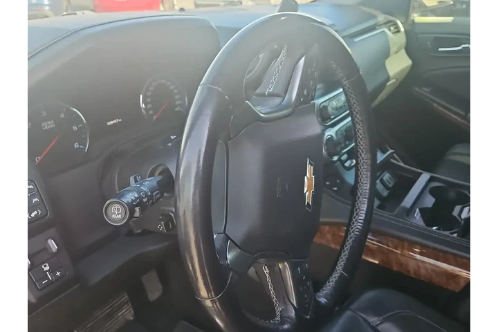 $26000 : Chevrolet Tahoe 2018 4x4 Pre image 2