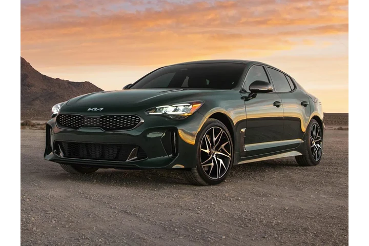 $30777 : Kia Stinger 2023 AWD GT-Line image 1