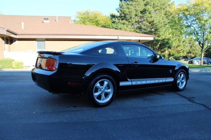 $16775 : 2009  Mustang V6 Premium image 8