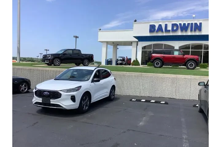 $29950 : Ford Escape Hybrid 2023 ST-L image 3