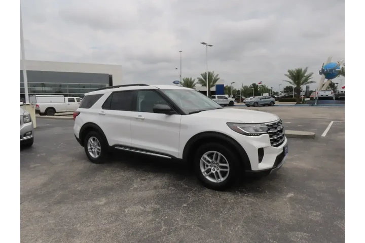 $37999 : Ford Explorer 2025 Active 4d image 7