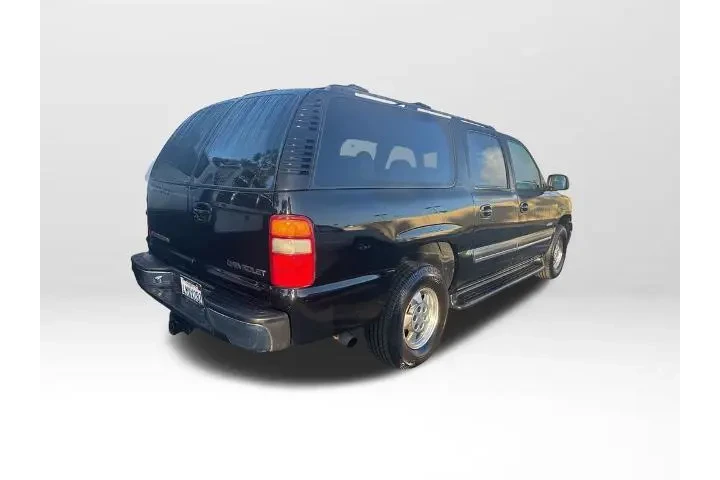 $5500 : Chevrolet Suburban 2000 1500 image 4