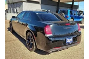 $30990 : Chrysler 300 2023 S V6 4dr S thumbnail