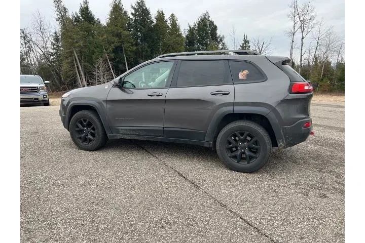 $17000 : Jeep Cherokee 2018 4x4 Trail image 8