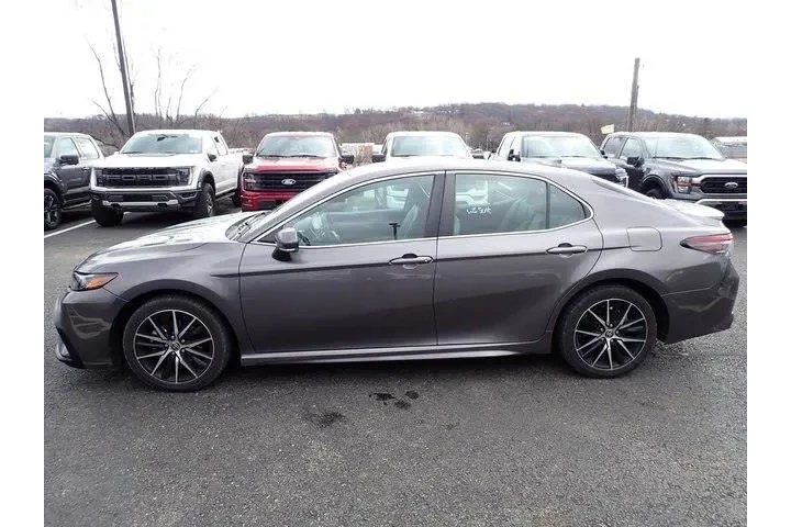 $22487 : Toyota Camry 2023 SE 4dr Sed image 2