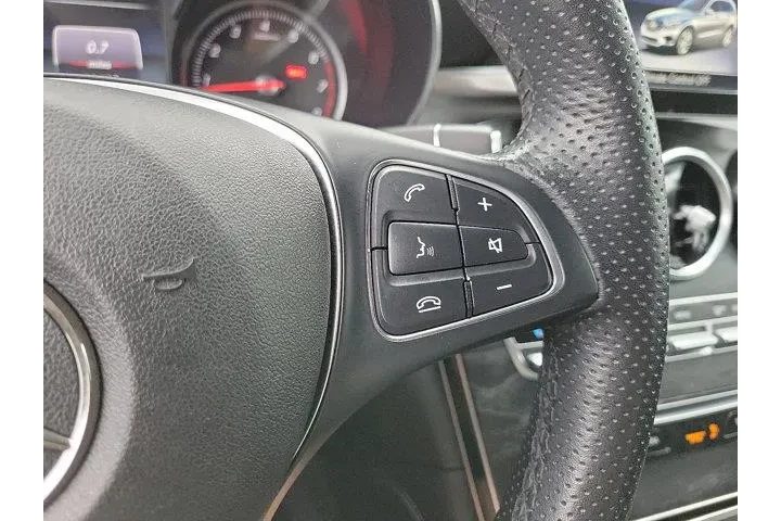 $18000 : Mercedes-Benz GLC 2019 GLC 3 image 7