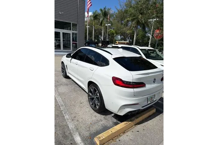 BMW X4 M 2021 AWD 4dr Sports image 3
