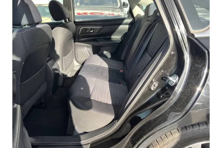 $8900 : 2017 Altima 2.5 SV image 9