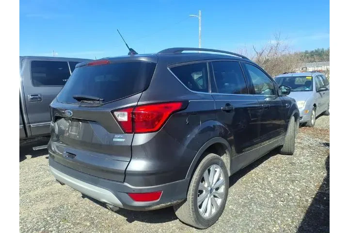 $13267 : Ford Escape 2019 SEL 4dr SUV image 2