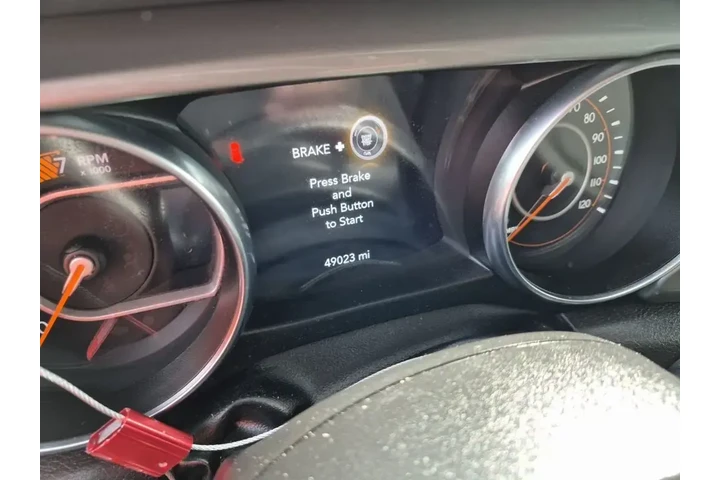 $27900 : Jeep Wrangler 2023 4x4 Sahar image 9