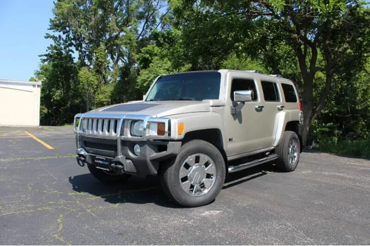 2007 HUMMER H3 Luxury image 1