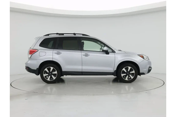 $14599 : Subaru Forester 2017 AWD 2.5 image 7