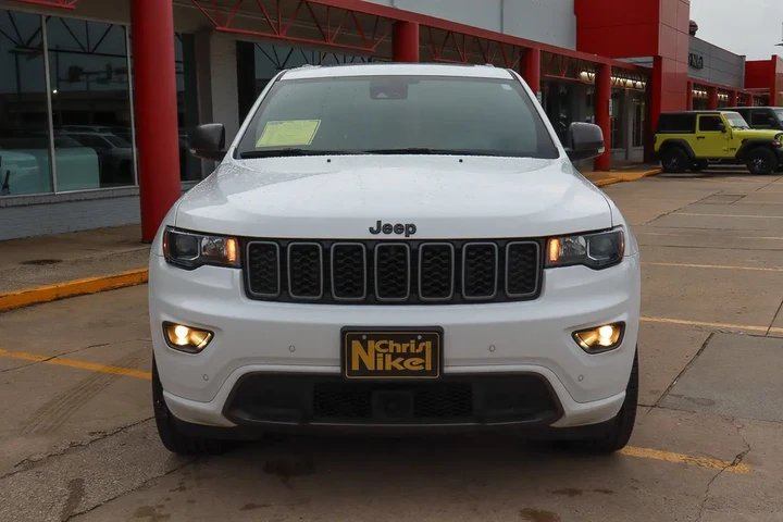 $28988 : 2021 Grand Cherokee 80th Anni image 3