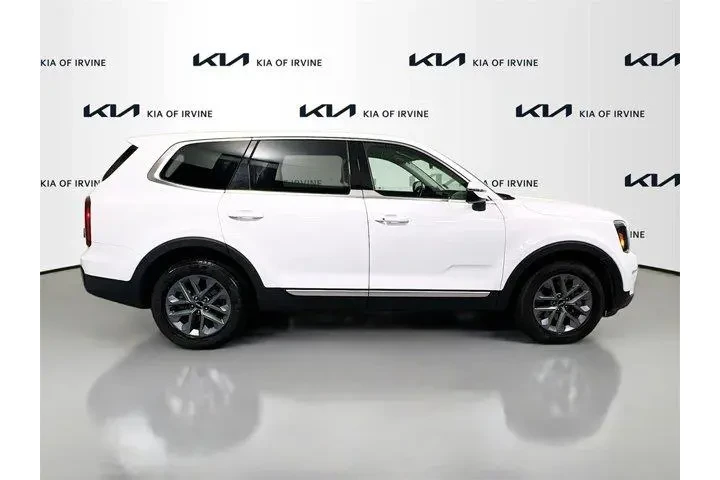 $28872 : Kia Telluride 2023 LX 4dr SU image 8