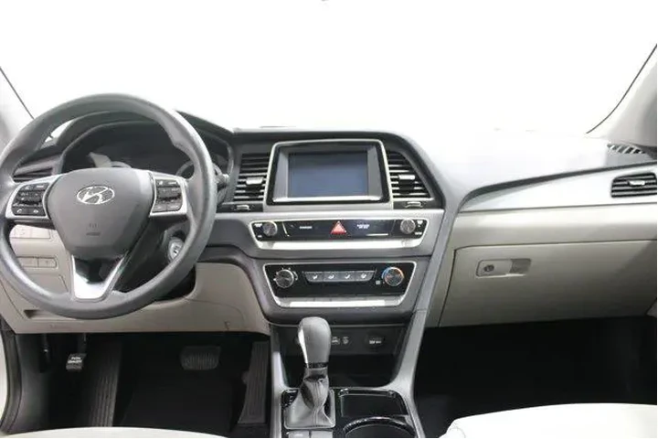 $16945 : Hyundai SONATA 2019 Eco 4dr image 2