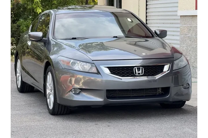 $3500 : 2008 Honda Accord Coupe V6 image 4