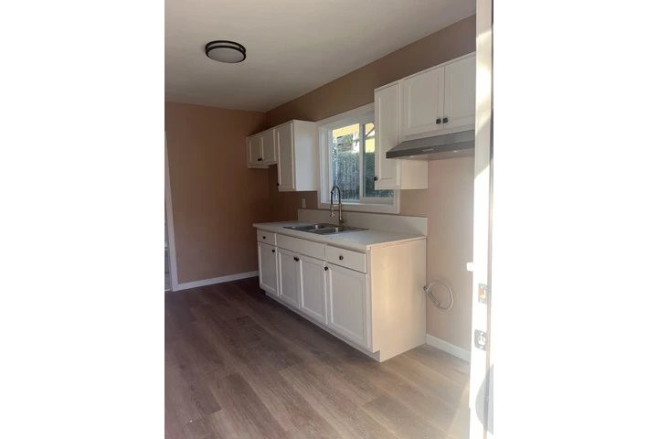 $1900 : New apartment image 2