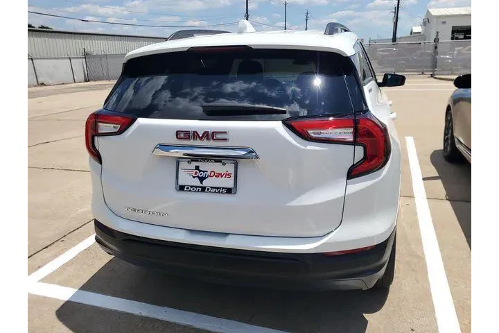 $22988 : GMC Terrain 2024 SLE 4dr SUV image 5