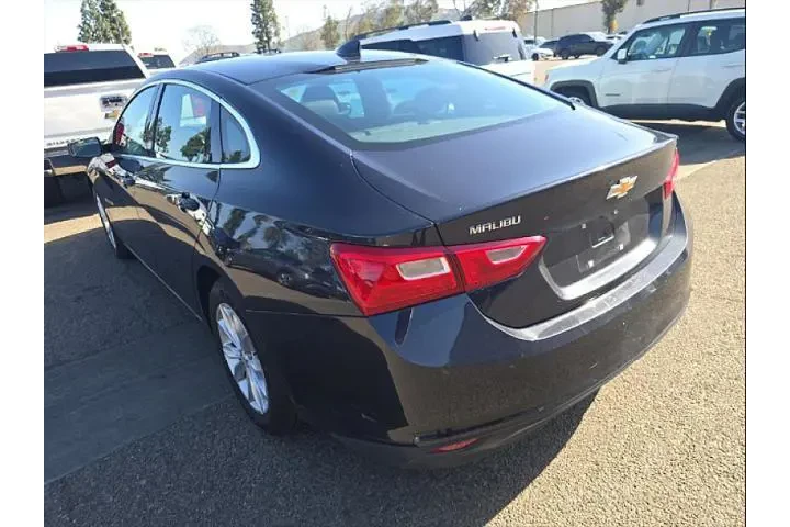 $19995 : Chevrolet Malibu 2023 LT 4dr image 4
