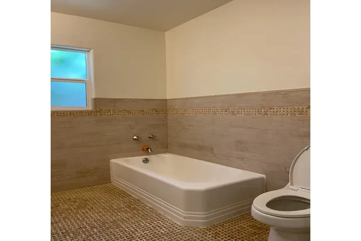 $3150 : Nice 3 bedroom house image 2