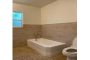 $3150 : Nice 3 bedroom house thumbnail
