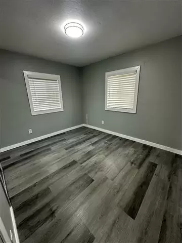 $2450 : Casa Amplia 2rec Remodelada image 1