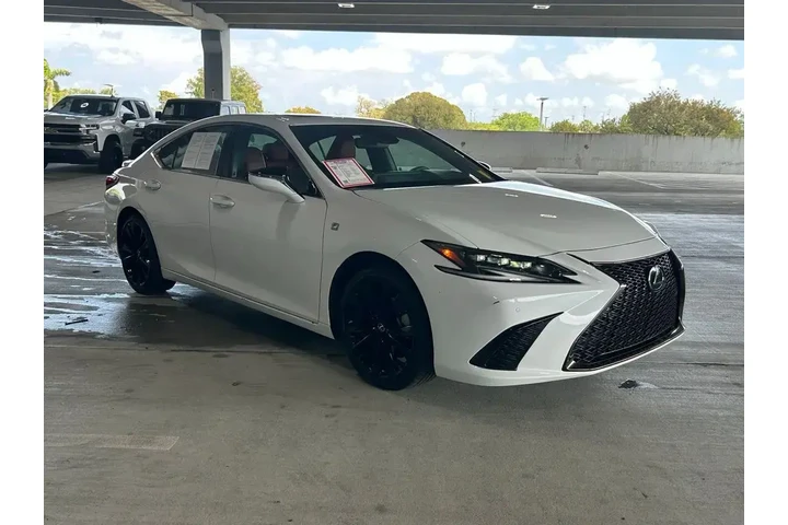 $35990 : Lexus ES 300h 2023 F SPORT D image 5